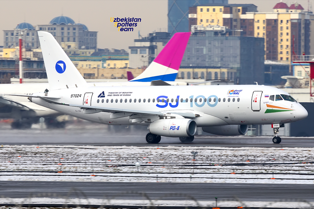 Toshkent aeroportida SJ-100NEW keldi