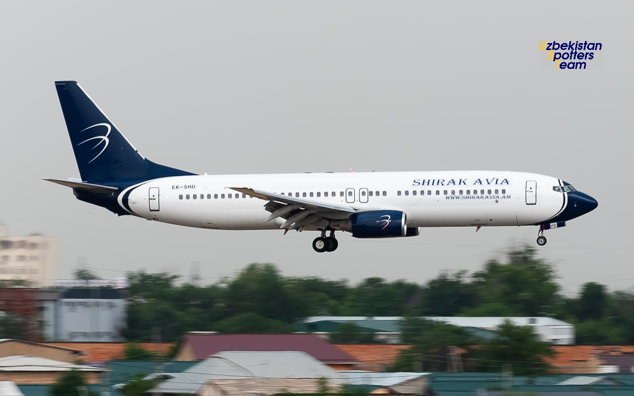 Shirak Avia, Boeing 737-86N, EK-SHD