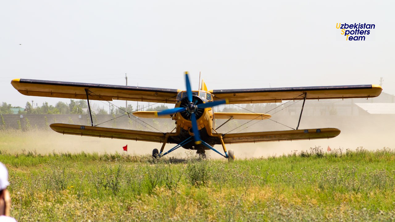 An-2 UK20001 Ochiq Avia, UZTS